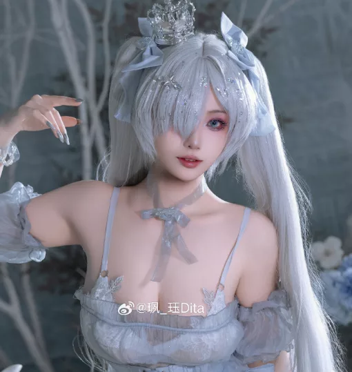珟_珏Dita