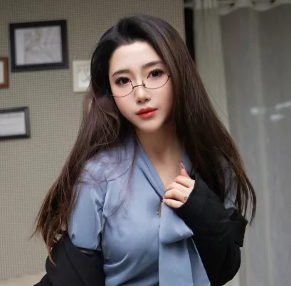 严利娅Yuliya